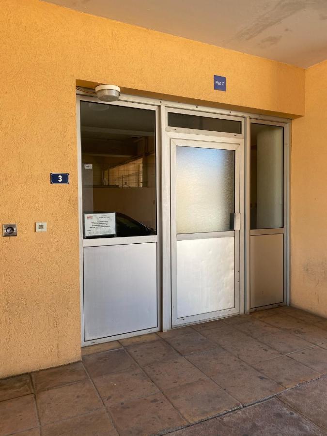 Studio Vue Mer Situe A Cote De La Plage Quartier Des Quilles سُت المظهر الخارجي الصورة