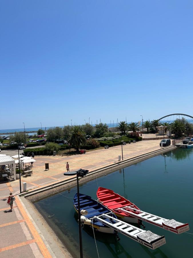Studio Vue Mer Situe A Cote De La Plage Quartier Des Quilles سُت المظهر الخارجي الصورة