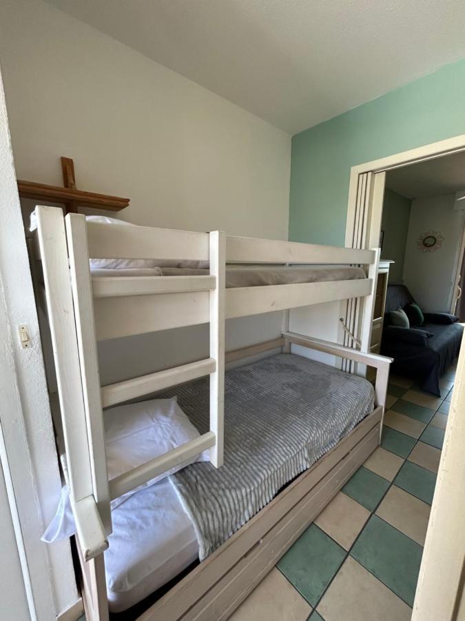 Studio Vue Mer Situe A Cote De La Plage Quartier Des Quilles سُت المظهر الخارجي الصورة
