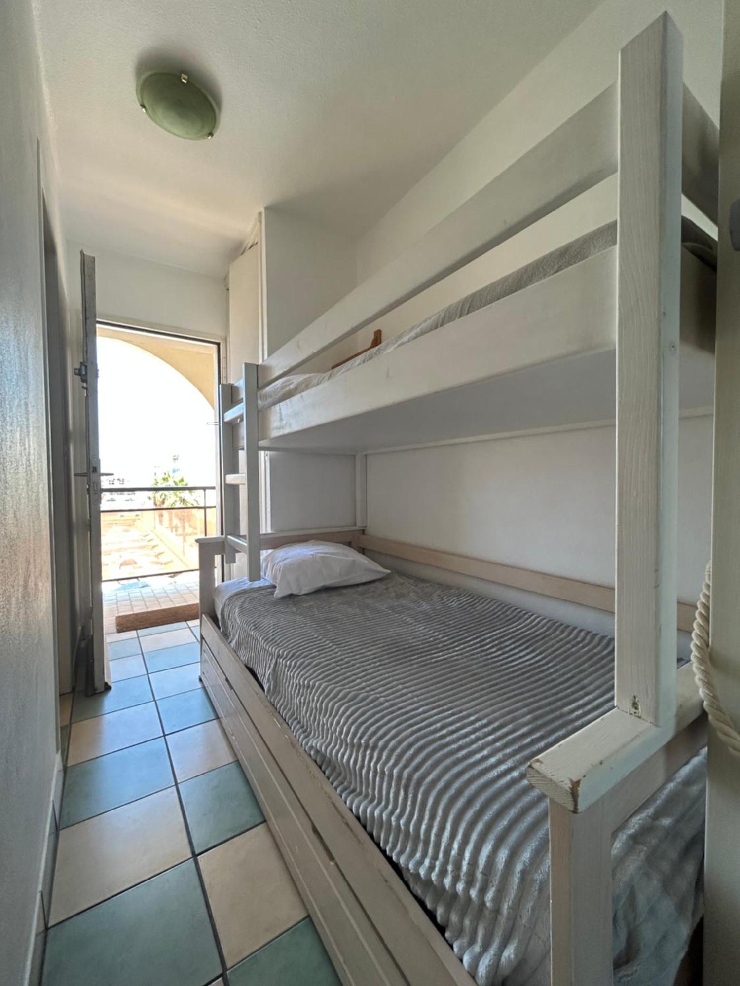 Studio Vue Mer Situe A Cote De La Plage Quartier Des Quilles سُت المظهر الخارجي الصورة